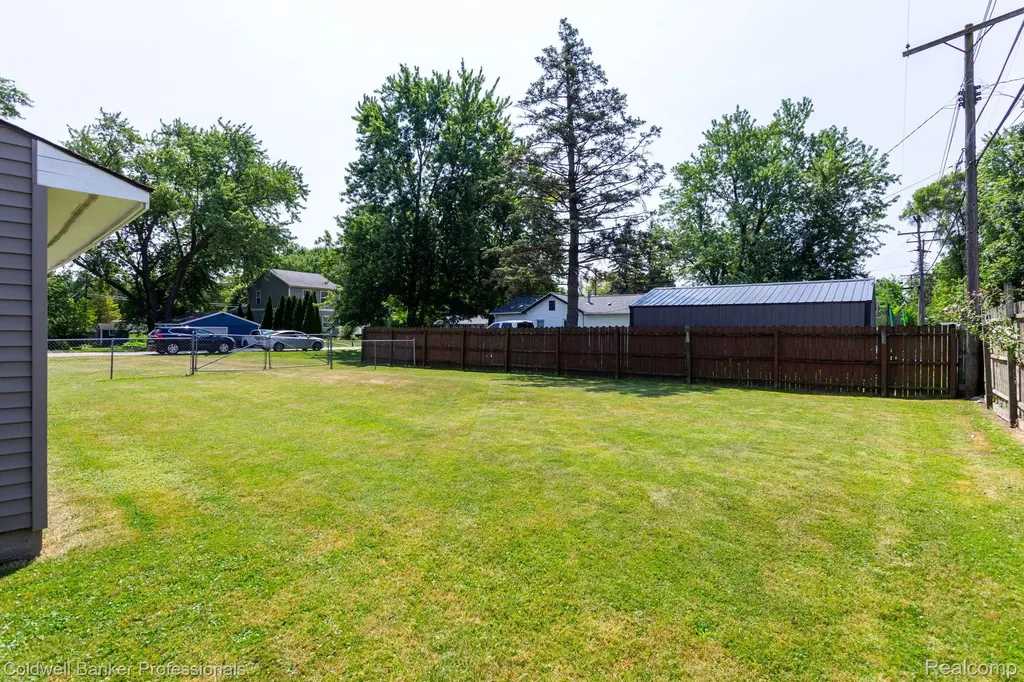 9031 Garfield Drive Northfield Township MI 48189