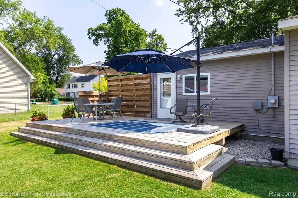 9031 Garfield Drive Northfield Township MI 48189