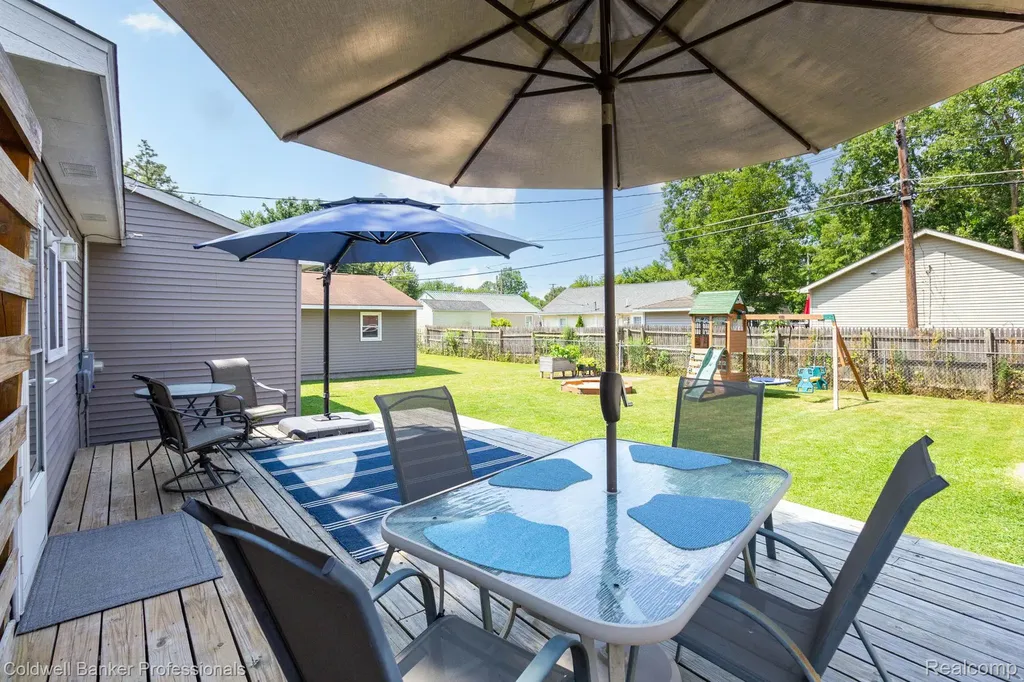 9031 Garfield Drive Northfield Township MI 48189