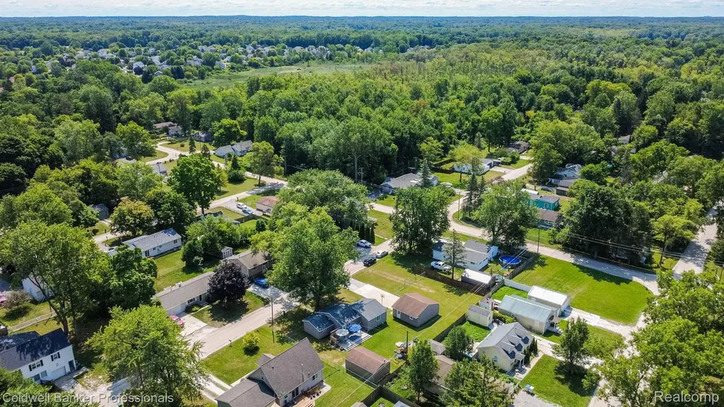 9031 Garfield Drive Northfield Township MI 48189