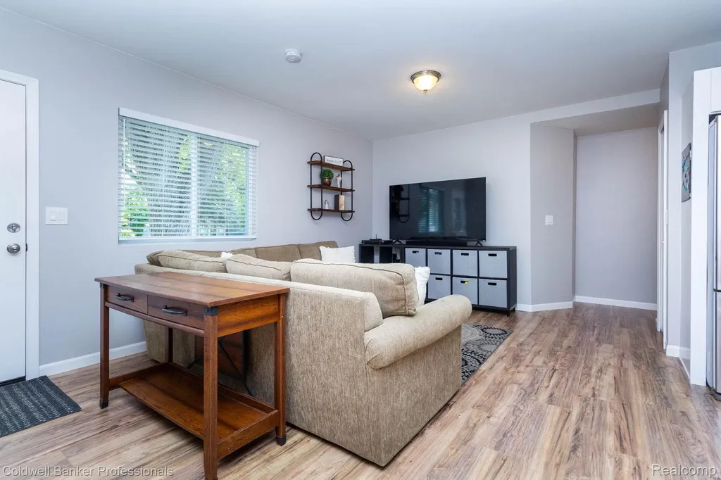 9031 Garfield Drive Northfield Township MI 48189