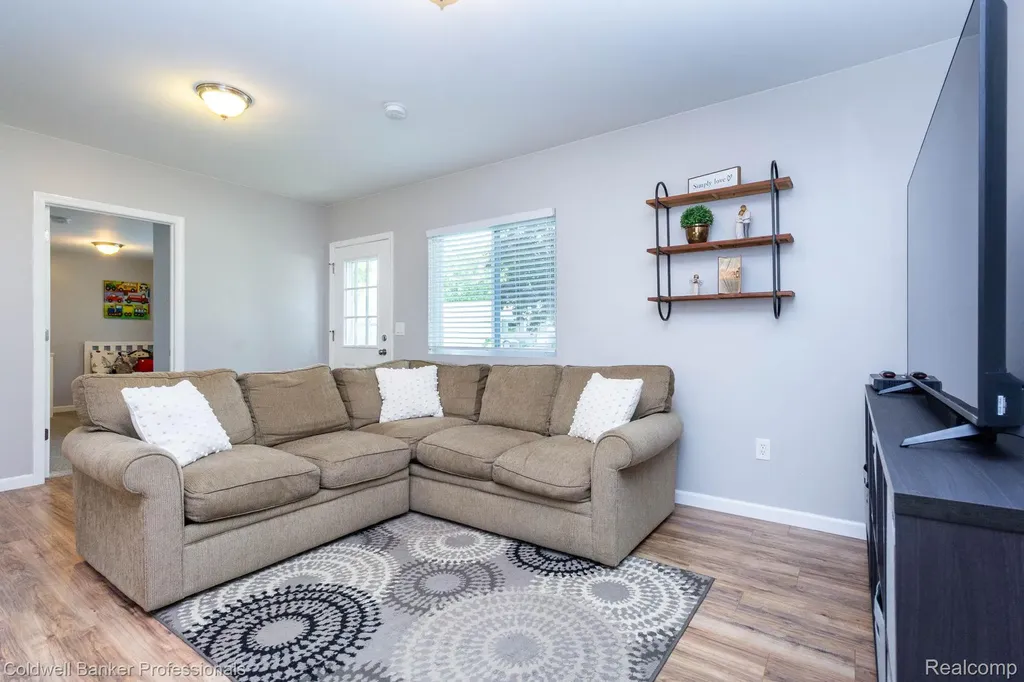 9031 Garfield Drive Northfield Township MI 48189