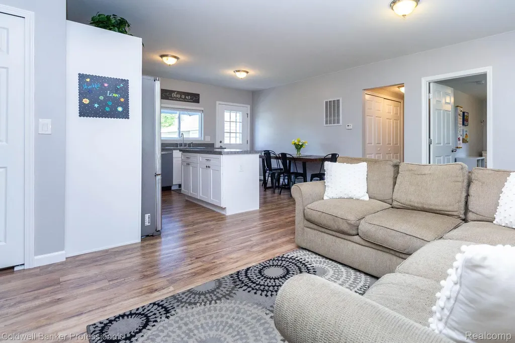 9031 Garfield Drive Northfield Township MI 48189
