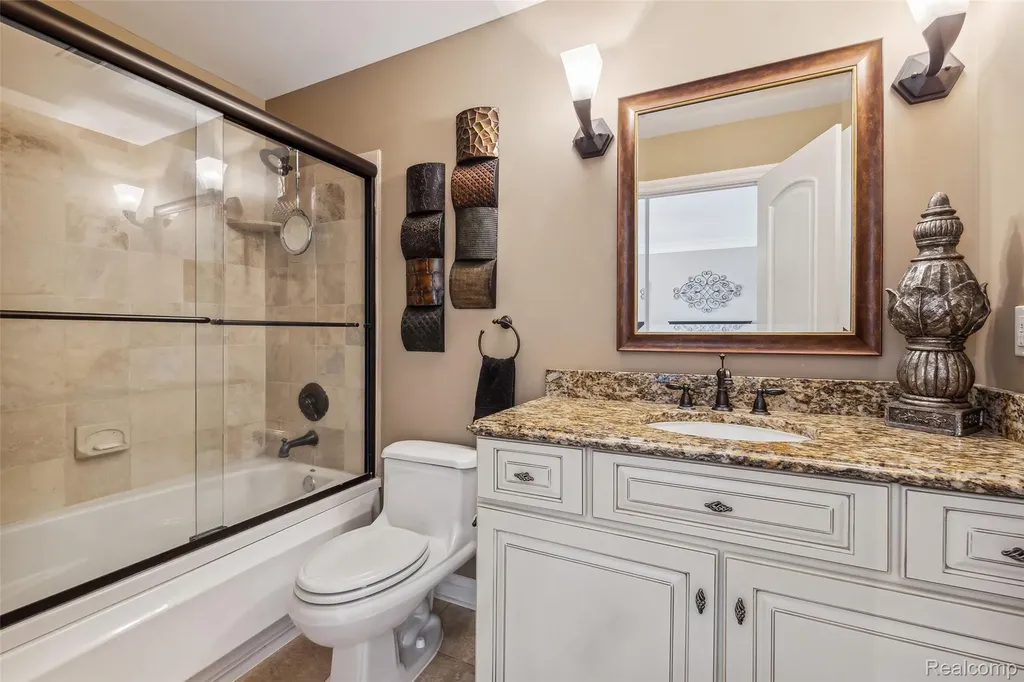 5460 Cochrane Road Almont Township MI 48003