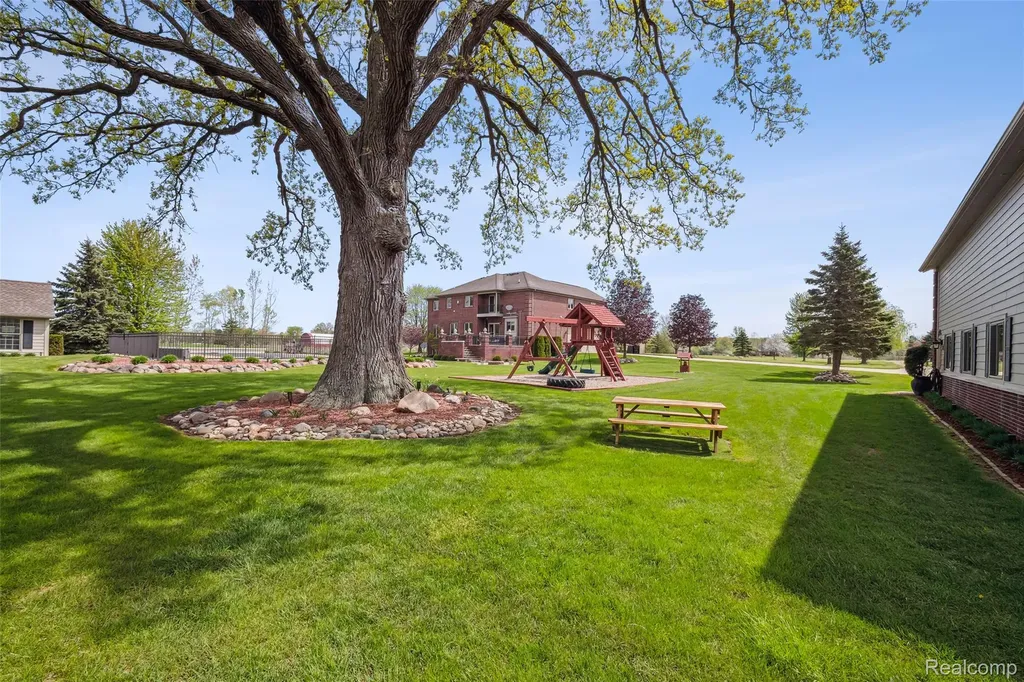 5460 Cochrane Road Almont Township MI 48003