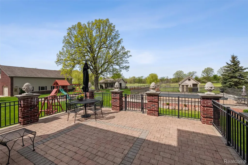 5460 Cochrane Road Almont Township MI 48003
