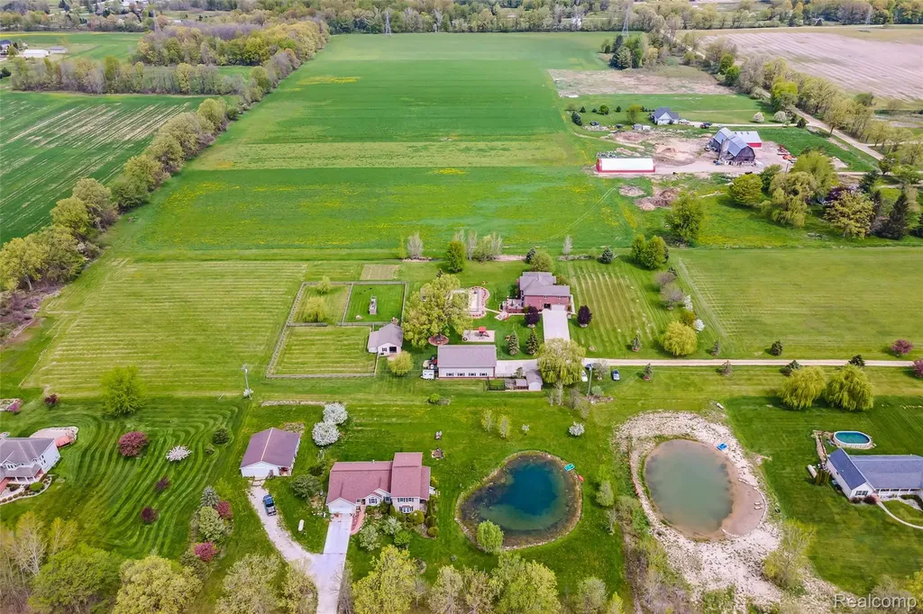 5460 Cochrane Road Almont Township MI 48003