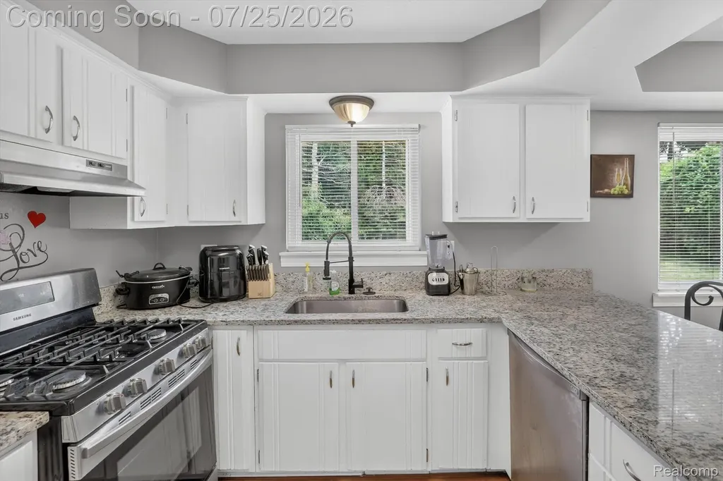 25790 Madden Street Taylor City MI 48180