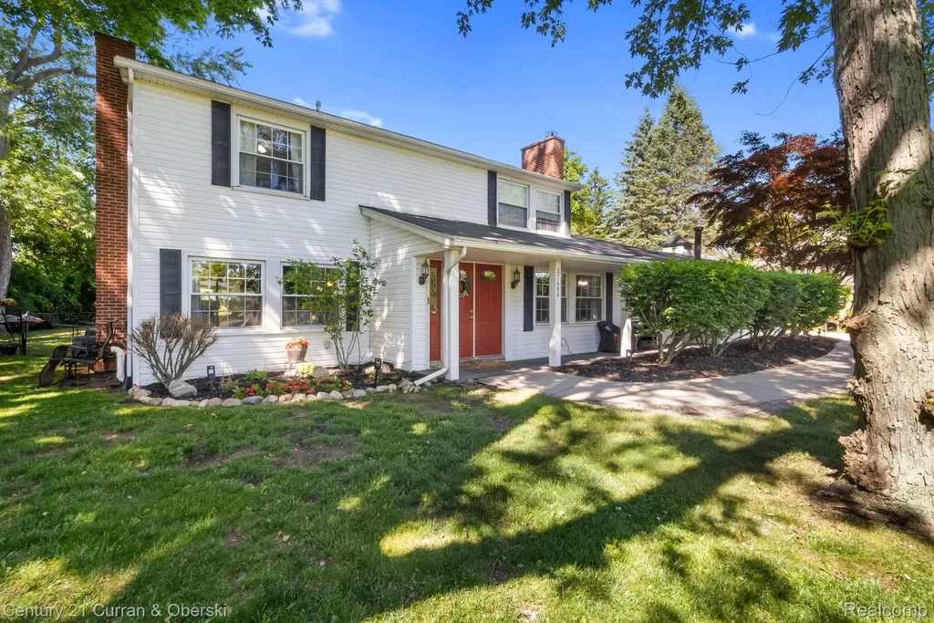 37480 Rhonswood Drive Farmington Hills City MI 48167
