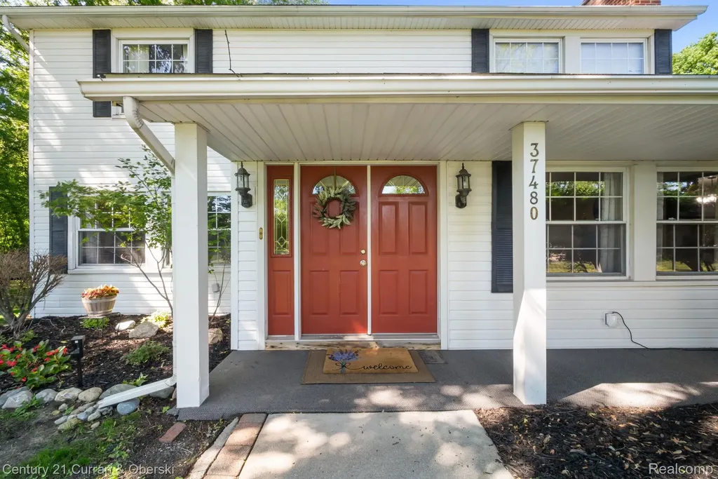 37480 Rhonswood Drive Farmington Hills City MI 48167
