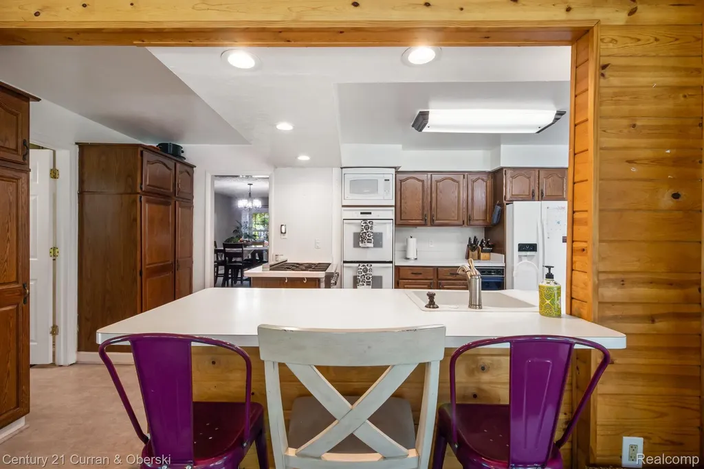 37480 Rhonswood Drive Farmington Hills City MI 48167