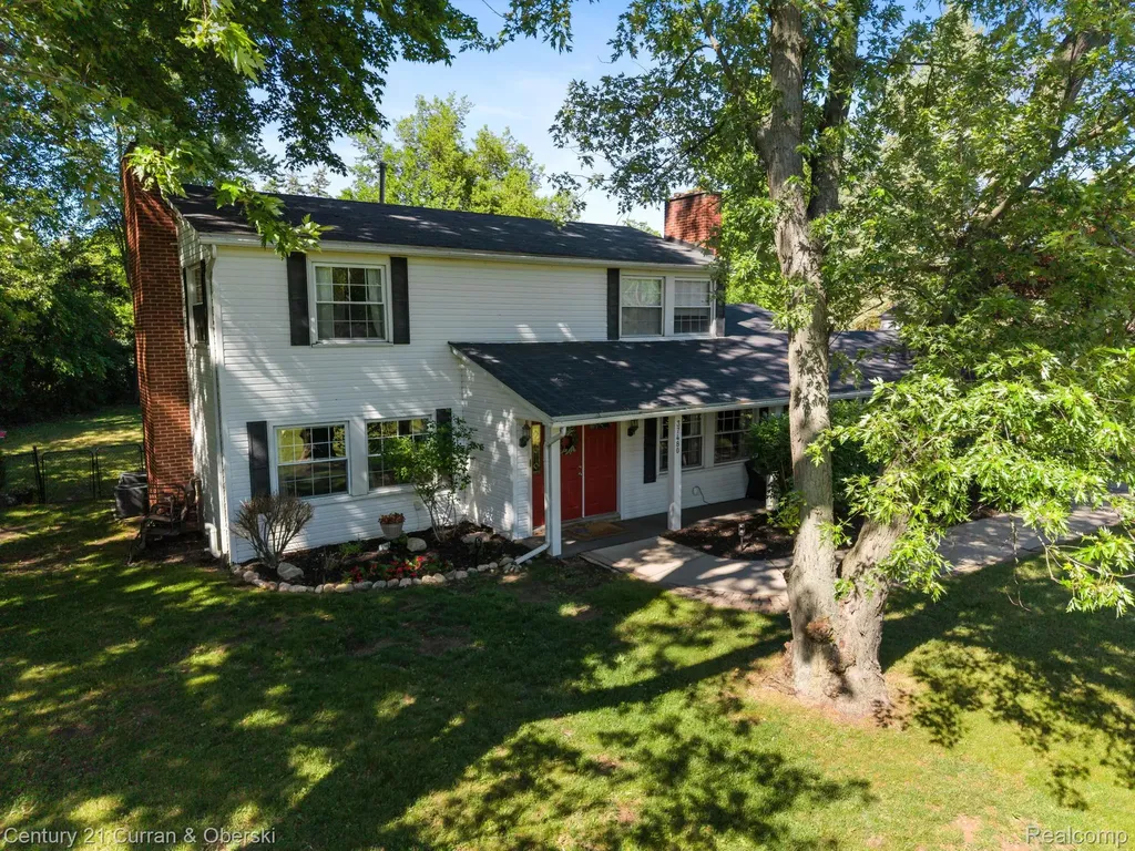 37480 Rhonswood Drive Farmington Hills City MI 48167