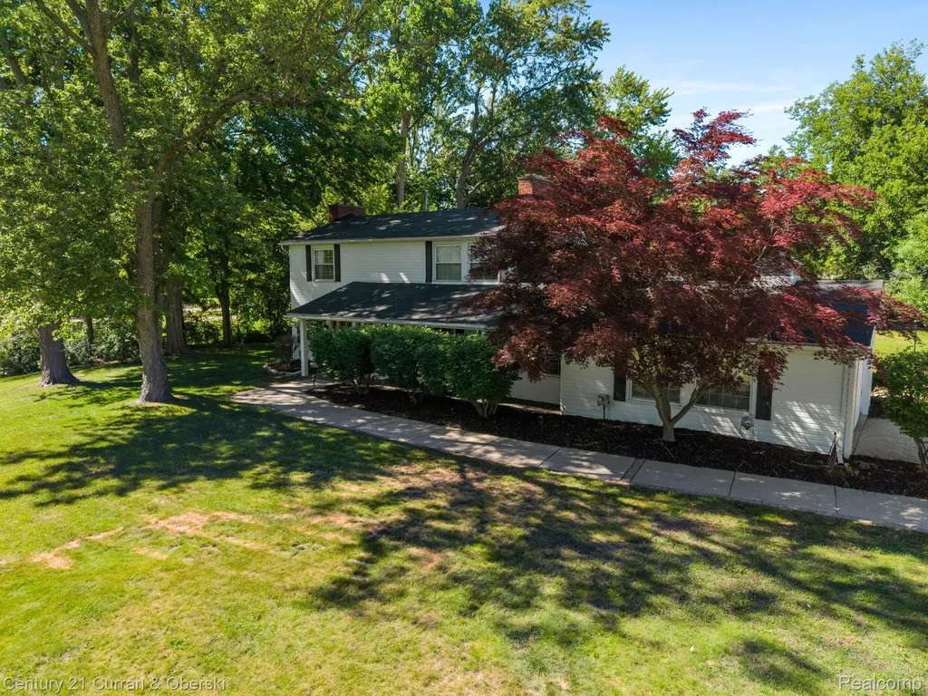 37480 Rhonswood Drive Farmington Hills City MI 48167