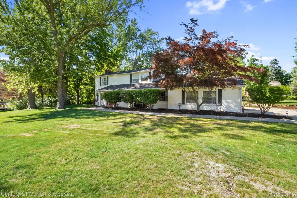37480 Rhonswood Drive Farmington Hills City MI 48167