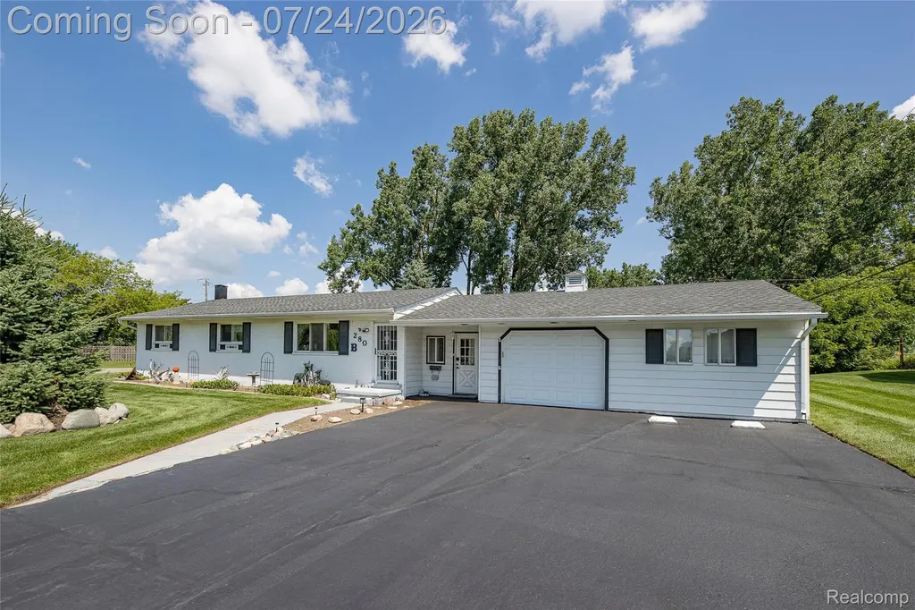 280 Kintyre Drive Oxford Charter Township MI 48371