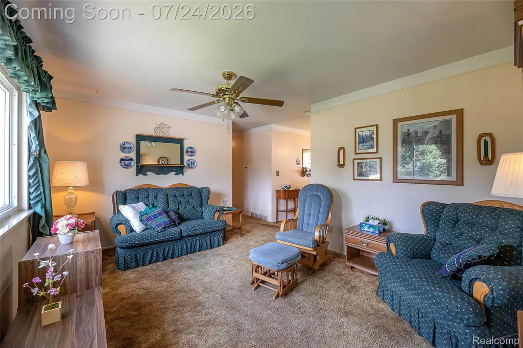 280 Kintyre Drive Oxford Charter Township MI 48371