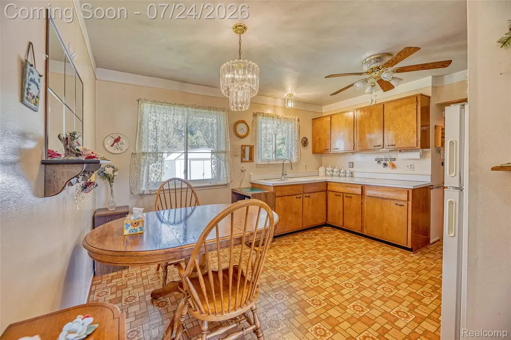 280 Kintyre Drive Oxford Charter Township MI 48371