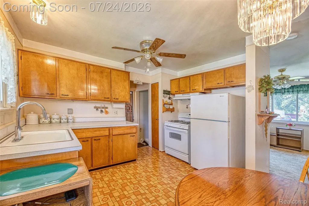 280 Kintyre Drive Oxford Charter Township MI 48371