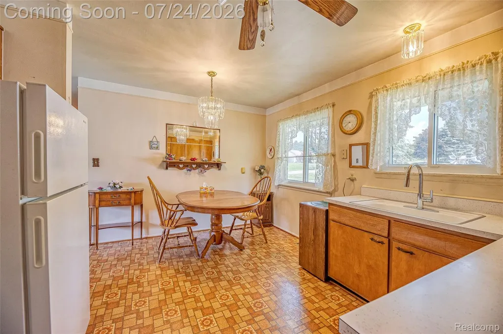 280 Kintyre Drive Oxford Charter Township MI 48371