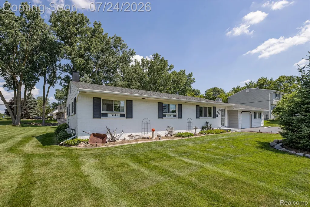 280 Kintyre Drive Oxford Charter Township MI 48371