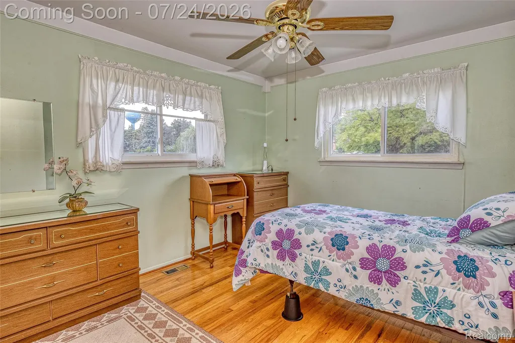 280 Kintyre Drive Oxford Charter Township MI 48371