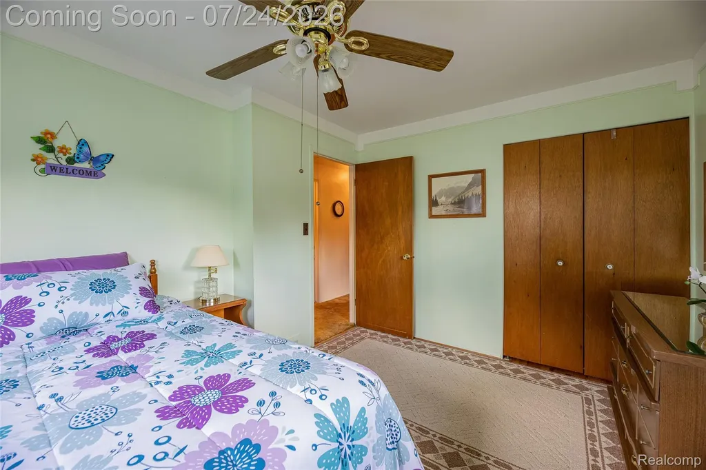 280 Kintyre Drive Oxford Charter Township MI 48371