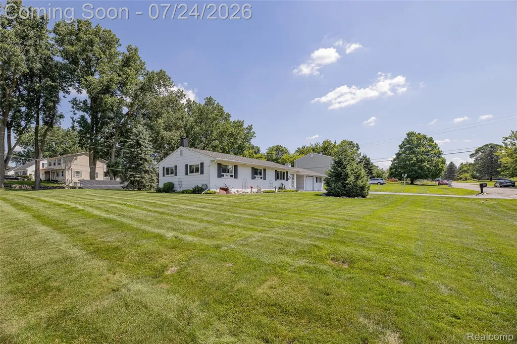 280 Kintyre Drive Oxford Charter Township MI 48371