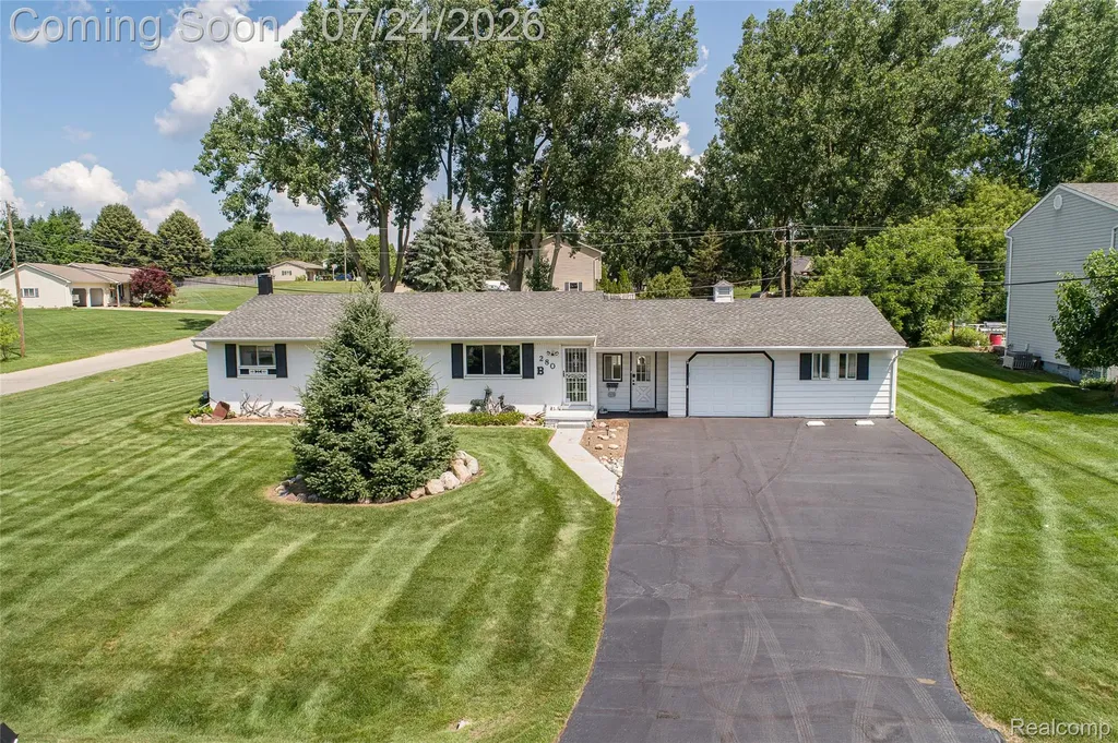 280 Kintyre Drive Oxford Charter Township MI 48371