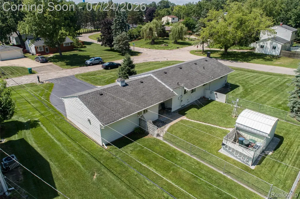 280 Kintyre Drive Oxford Charter Township MI 48371