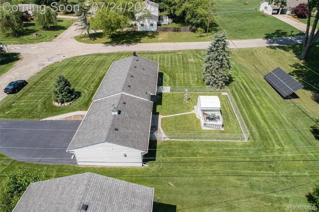 280 Kintyre Drive Oxford Charter Township MI 48371