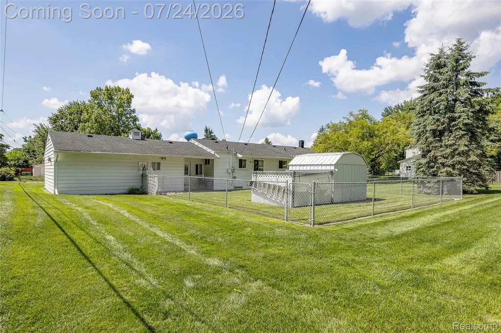280 Kintyre Drive Oxford Charter Township MI 48371