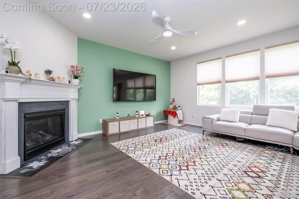 28296 Verona Drive Novi City MI 48377