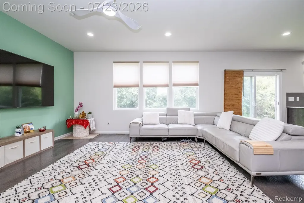 28296 Verona Drive Novi City MI 48377