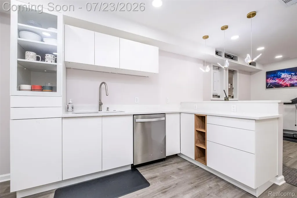 28296 Verona Drive Novi City MI 48377
