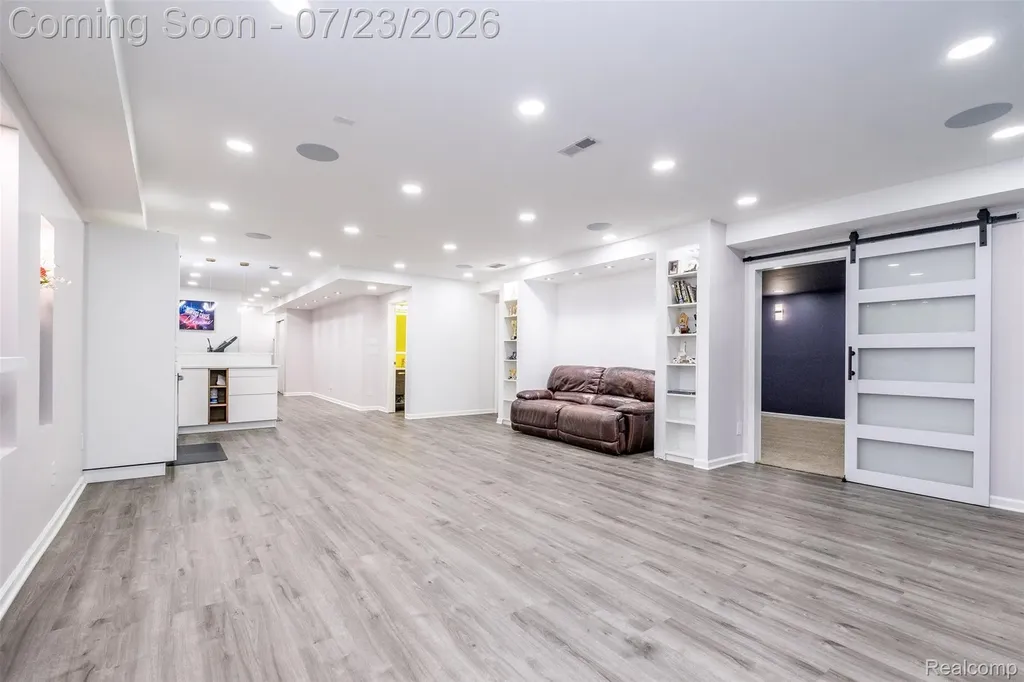 28296 Verona Drive Novi City MI 48377