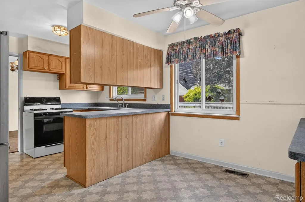 14075 Merriman Road Livonia City MI 48154