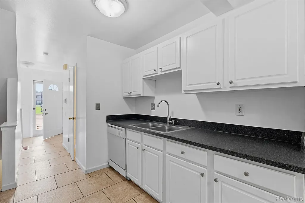 26066 Franklin Pointe Drive Southfield City MI 48034