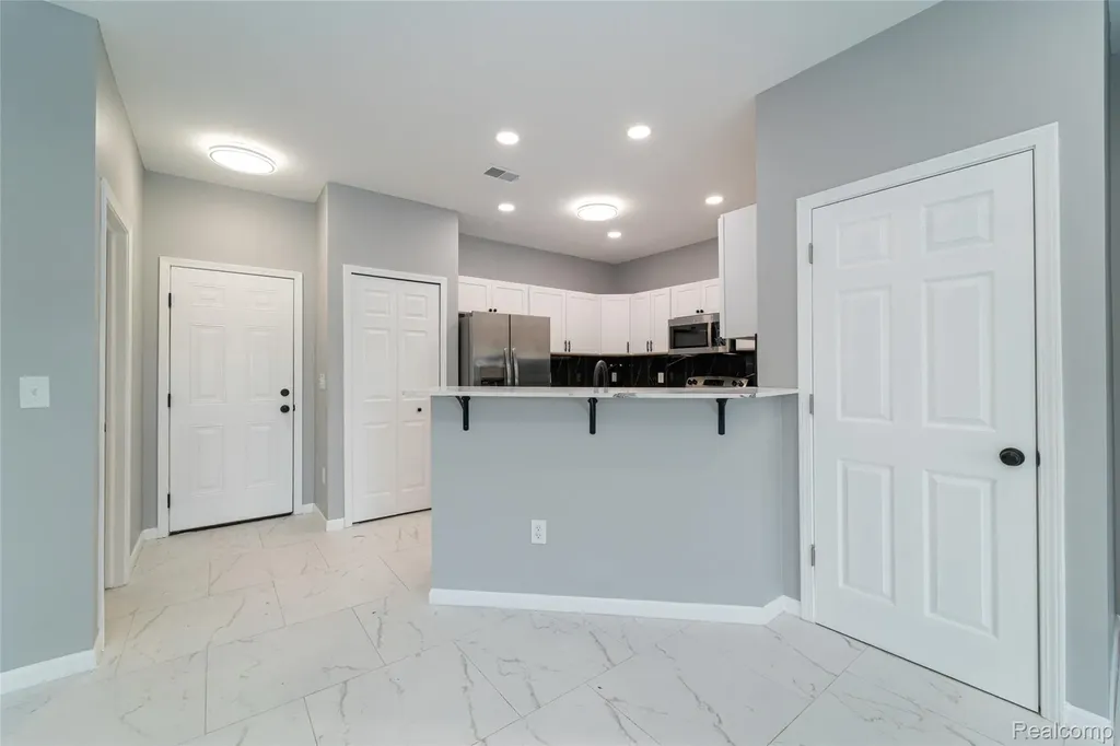 29987 Marigold Drive Southfield City MI 48076