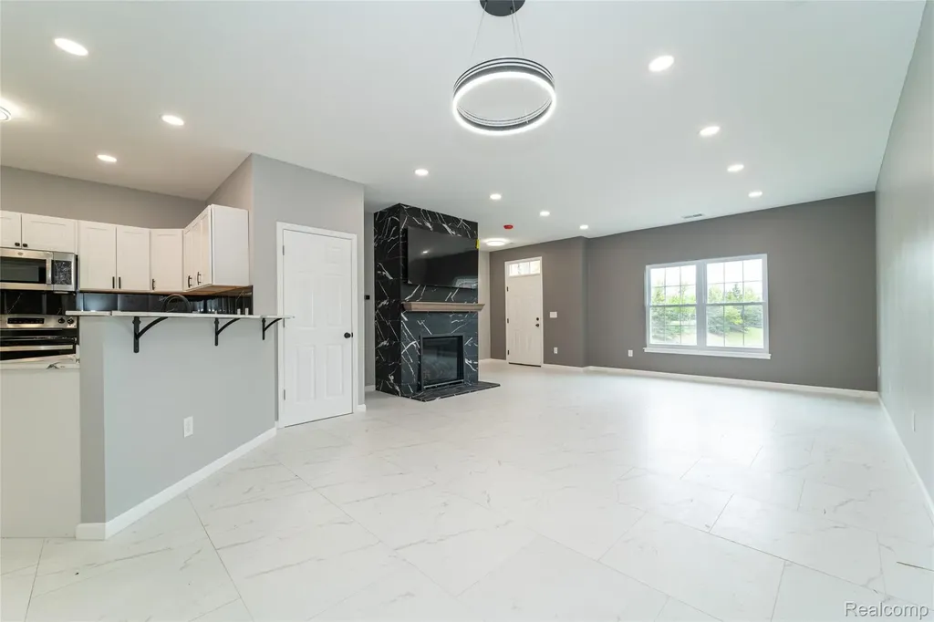 29987 Marigold Drive Southfield City MI 48076