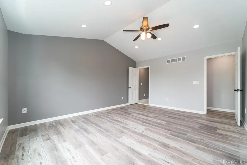 29987 Marigold Drive Southfield City MI 48076