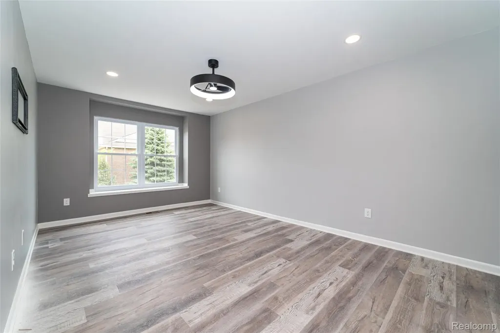 29987 Marigold Drive Southfield City MI 48076