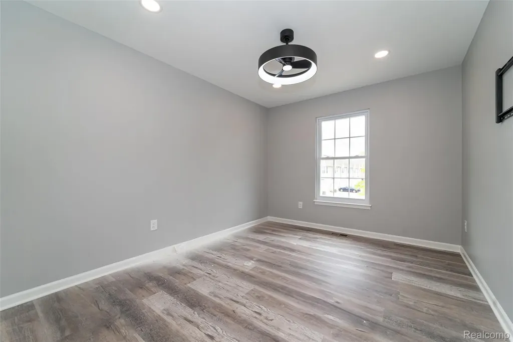 29987 Marigold Drive Southfield City MI 48076