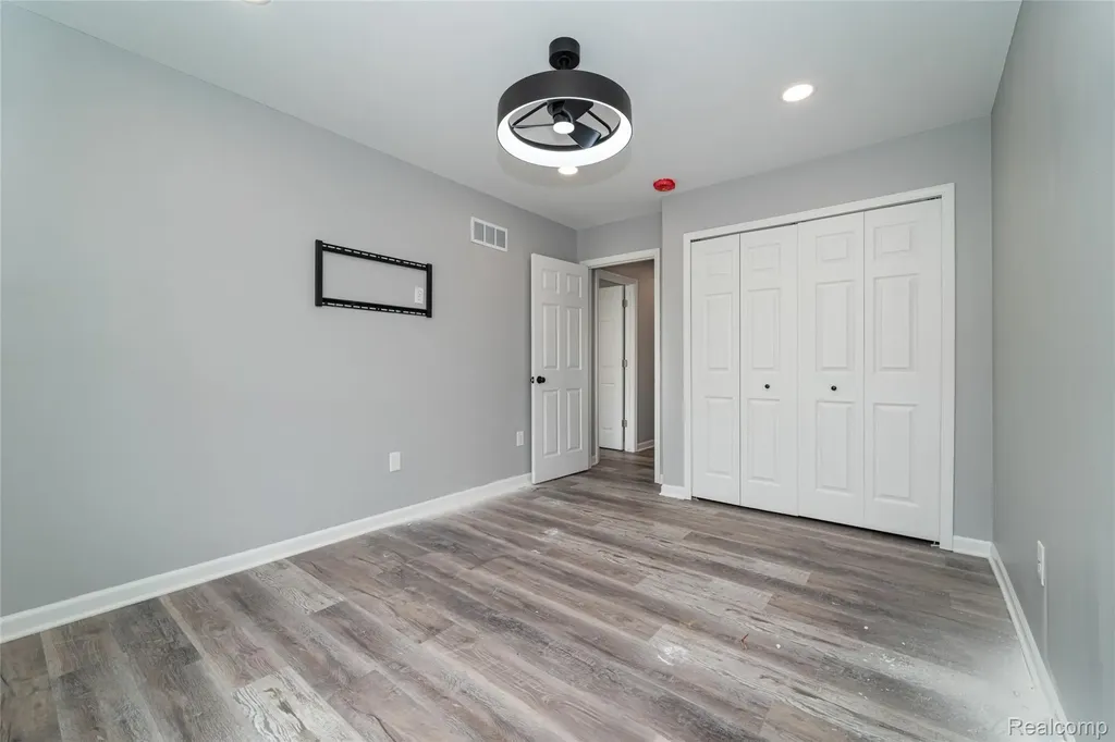 29987 Marigold Drive Southfield City MI 48076