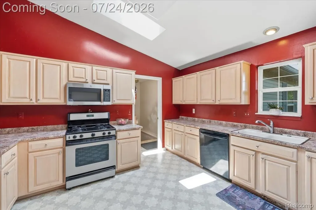 21700 Brookside South Drive Macomb Township MI 48044