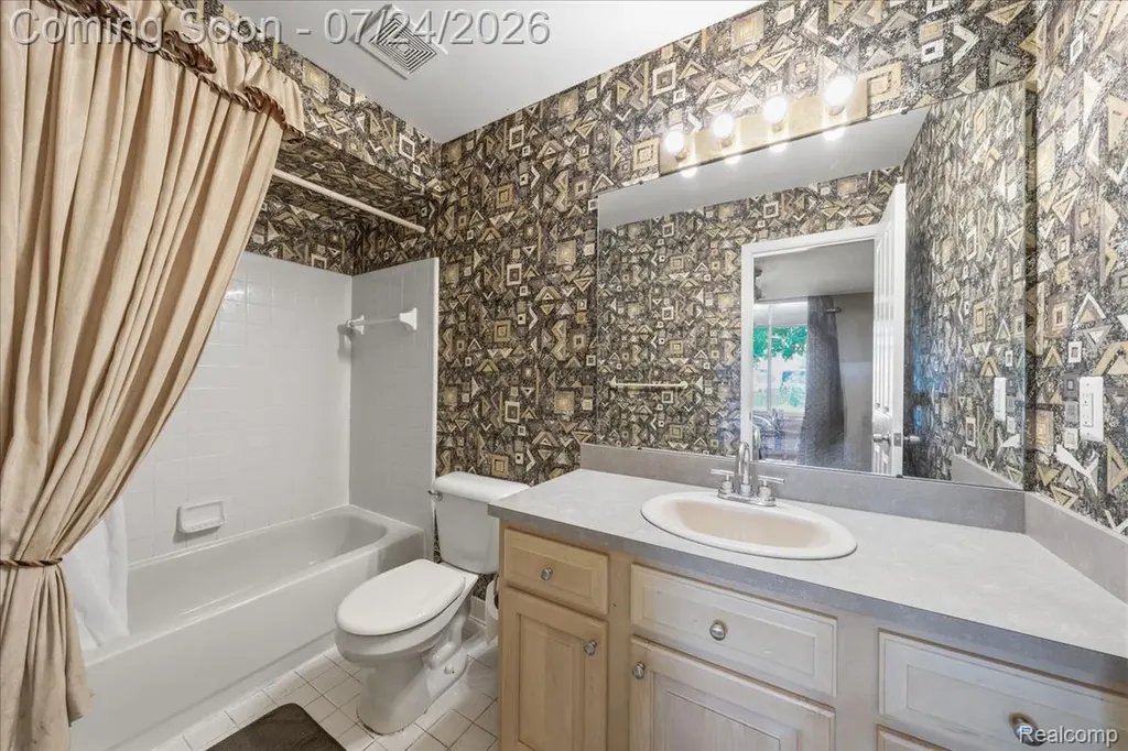 21700 Brookside South Drive Macomb Township MI 48044