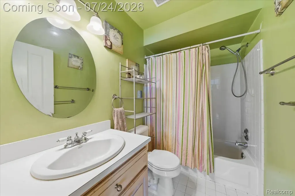 21700 Brookside South Drive Macomb Township MI 48044