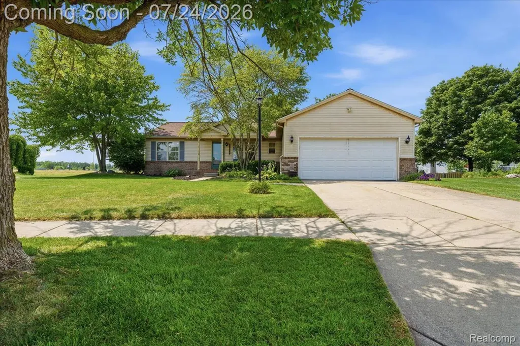 21700 Brookside South Drive Macomb Township MI 48044