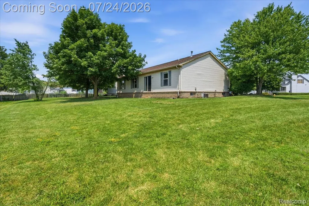 21700 Brookside South Drive Macomb Township MI 48044