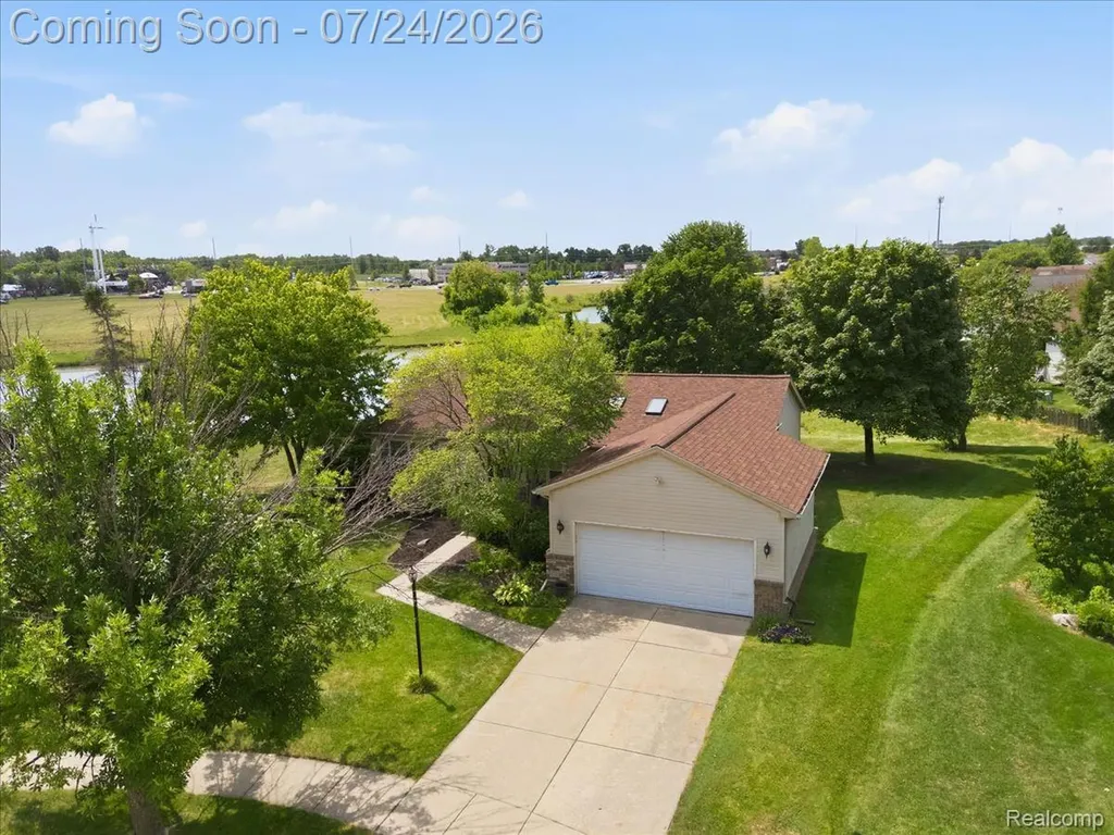 21700 Brookside South Drive Macomb Township MI 48044