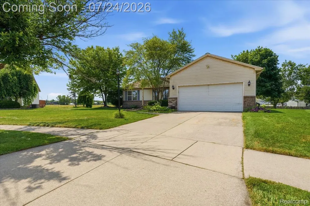 21700 Brookside South Drive Macomb Township MI 48044